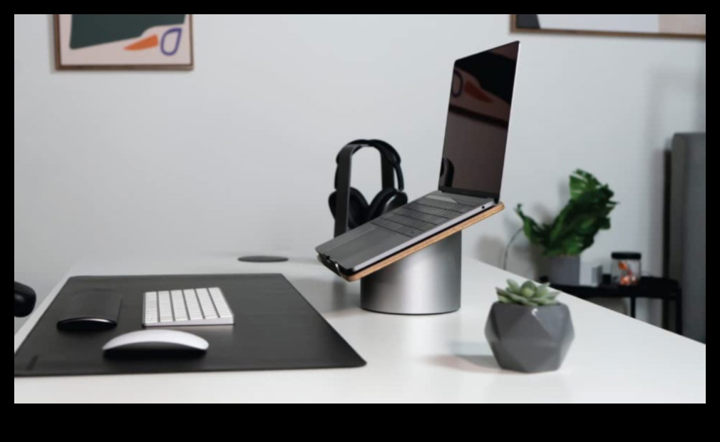 Estetica biroului: accesorii pentru spații de lucru elegante pentru laptopuri